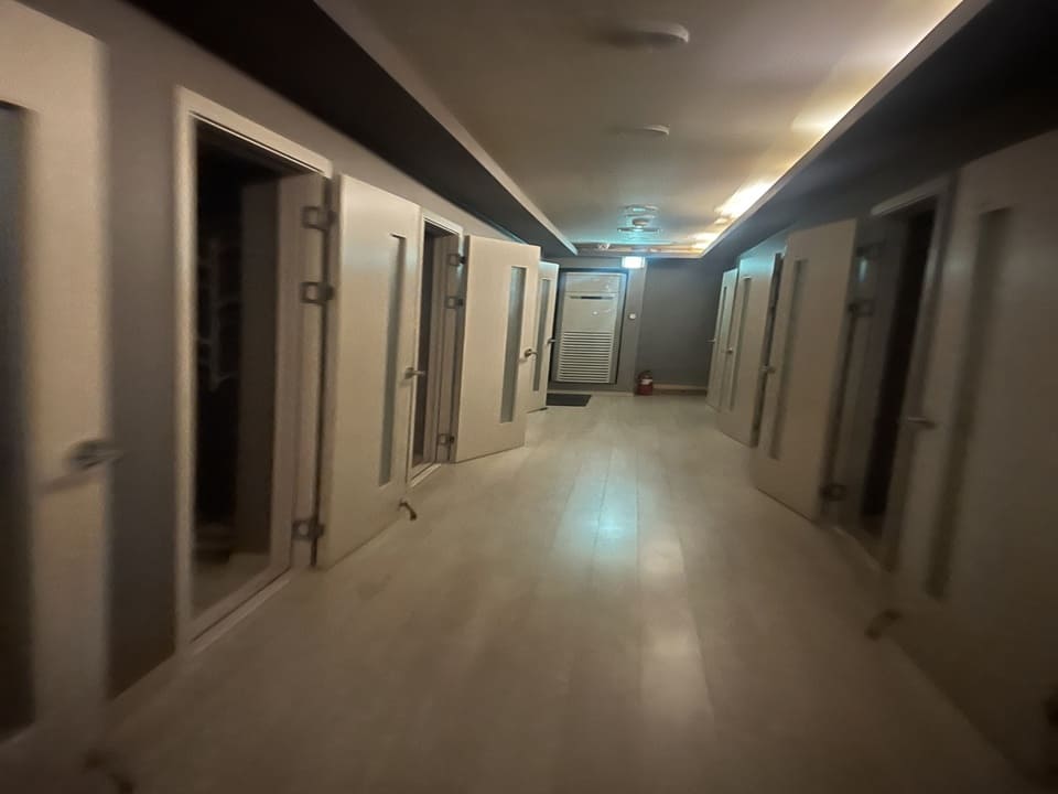 메인 배너 슬라이드 이미지 4